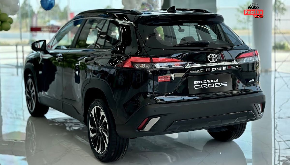 धनतेरस पर Toyota Corolla Cross 2024 कार पर शानदार उपहार उपलब्ध हैं जल्दी करें, ऑफर केवल नियमित समय के लिए