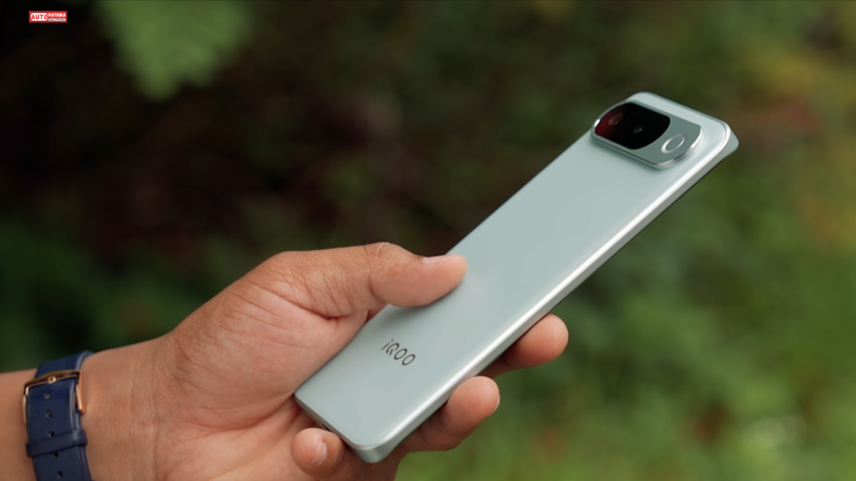  ₹40 हजार के अंदर iQOO Z11 का जलवा, 1.5K Curved AMOLED, 7050mAh Battery और दमदार Performance